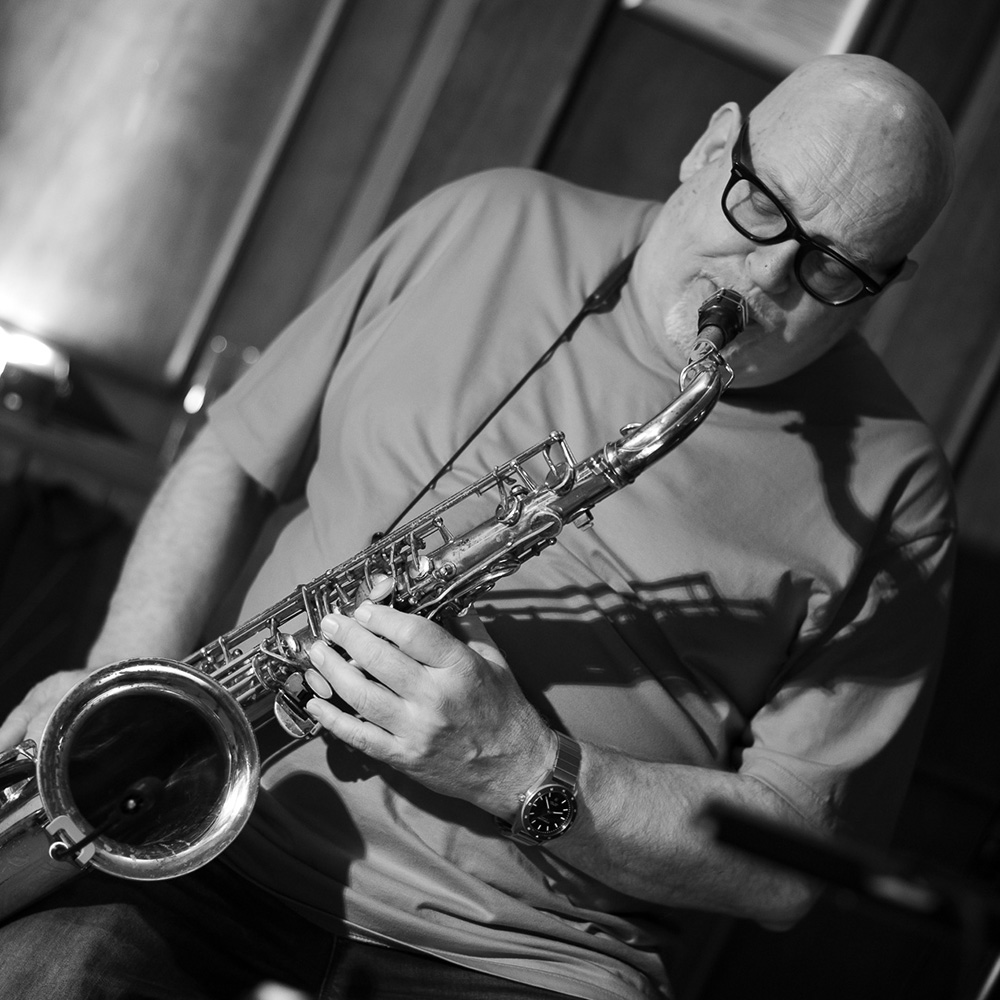 Bernd Delbrügge (sax, voc)